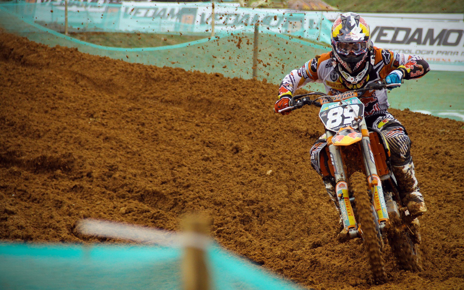 巴尔：全黑队中场的“精确传球手”，为球队创造了无数进攻机会